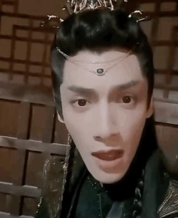 罗云熙|罗云熙新视频被嘲讽,脸颊消瘦太吓人,为什么明星开美颜就很丑?