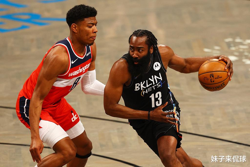 交易|3换1交易达成!哈登换回哪些资产,边角料一大堆,是绝对的输家