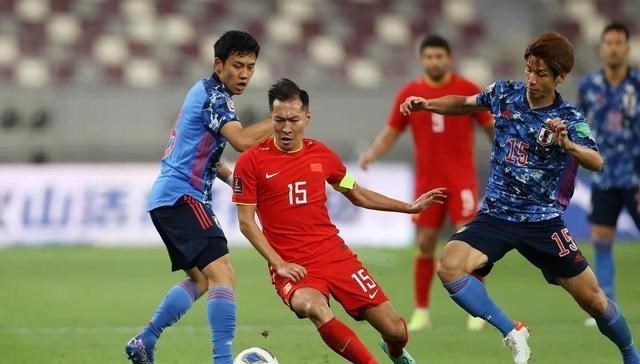 幻女姬 国足vs阿曼前瞻：分析最强首发位置详情，多个位置变动，武磊首发