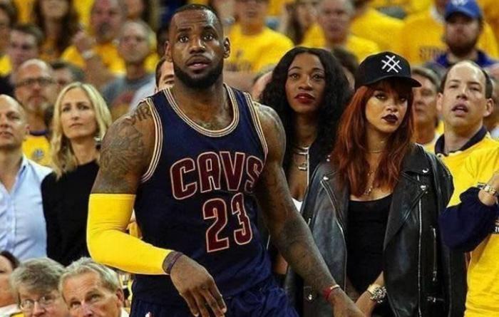 勒布朗·詹姆斯|同为巨星，为何杜兰特喝不上洗澡水，詹姆斯却很多女星喜欢？