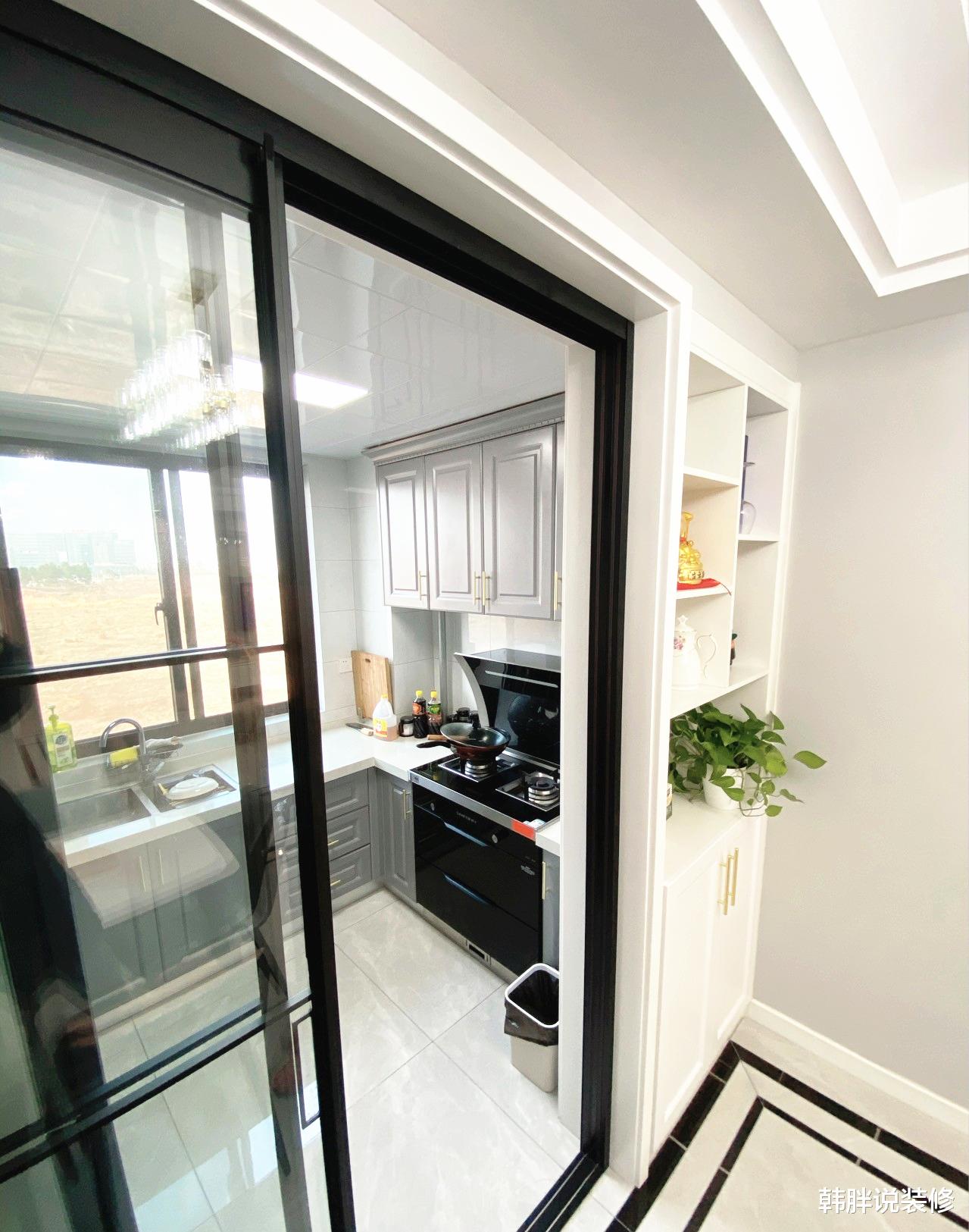 |终于乔迁新房了，130㎡现代风格装修，总共花25万，轻奢又大气