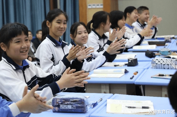 普通话|为啥将英语踢出高考呼声渐高？有关部门给出回应，学生：早该如此