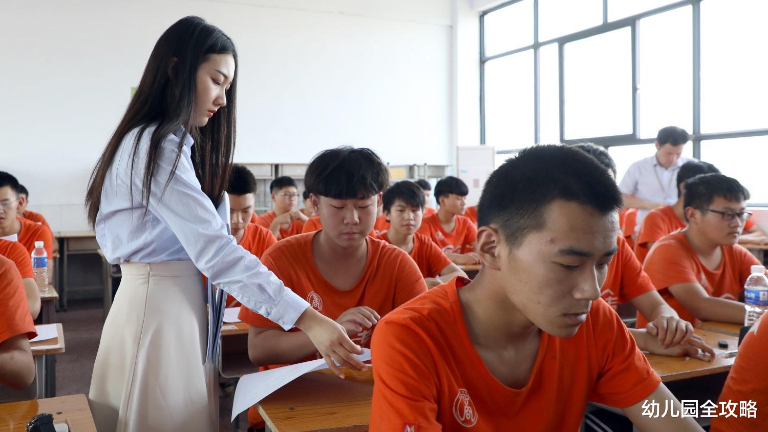 大学|毕业就被遗忘的三类同学，仿佛是隐形人，班主任：真的想不起来了