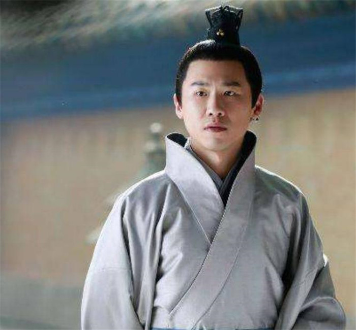 王骁|不整容，不“拼妈”，不炒作，这个星二代演了15年配角，终于火了