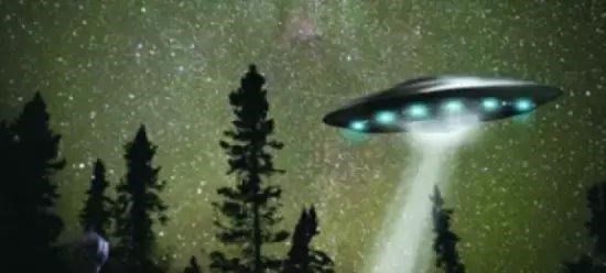 外星人 美国村子出现三米高“外星人”橘色皮肤，驾驶UFO，还释放毒气？
