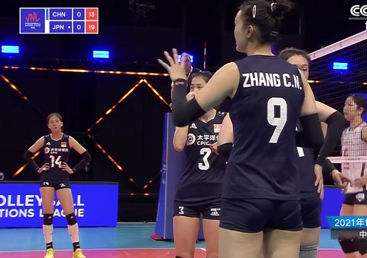 日本隊|中國女排0-3慘敗日本！張常寧上場連丟6分略尷尬，郎平卻鎮定自若