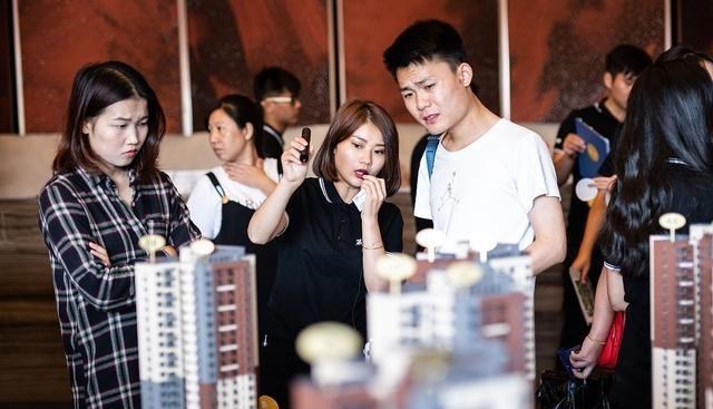 银行|暴涨50%，15万亿疯狂砸下，楼市博傻时刻来临，房贷市场悄然剧变