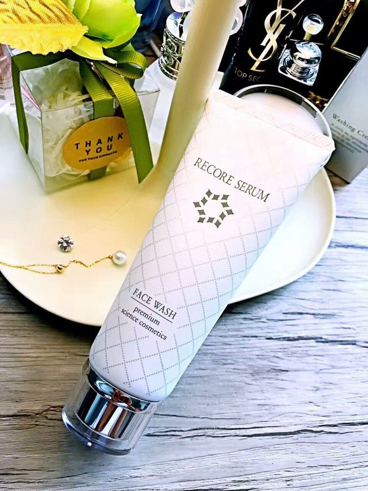 菲菲岚时尚 好用的洗面奶推荐:5款让你肌肤换新颜,给肌肤最滋润的呵护