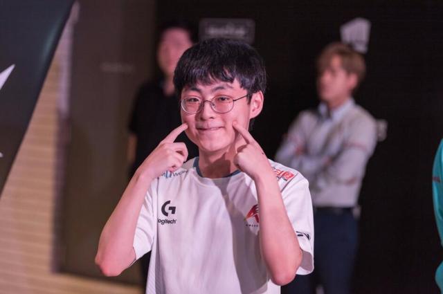 scout|Scout16场比赛掏出11个英雄 对决许秀是否还有新花样