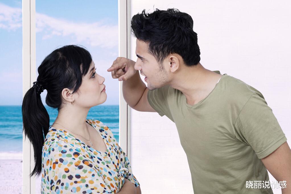 晓丽说情感|当婚姻出现矛盾时，成熟的女人从来不会轻易提到这两个字
