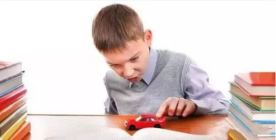 周忠蜀|宝宝经常出现耸肩，可不一定是顽皮哦