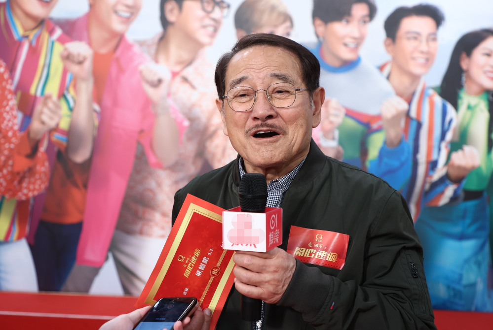 娱乐圈|离婚三年，刘恺威放长假陪女儿过年，7岁小糯米见到父亲就爱撒娇