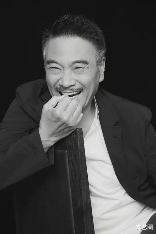 吴孟达|吴孟达抗癌期间聊天记录曝光,常与朋友互相问好,生前最后一条朋友圈很乐观