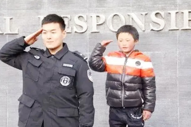 3年前每天走9公里山路上下学,满头冰碴子的王福满,现如今怎么样