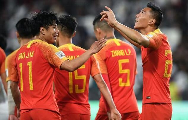 国足|恭喜李铁！恭喜国足！韩国2-1送大礼，末轮输叙利亚也有望晋级