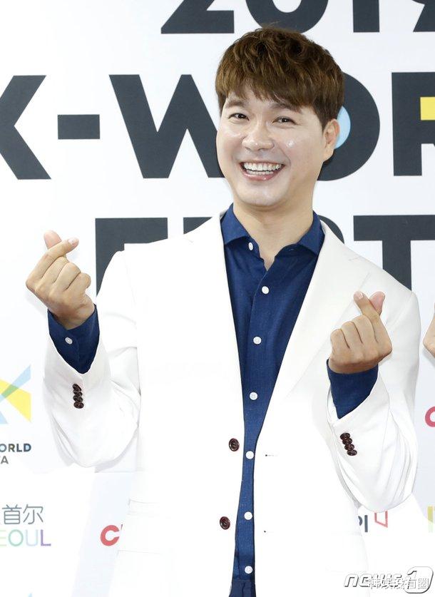 朴秀洪|祝福！被哥哥骗了100亿的52岁韩国艺人朴秀洪结婚了