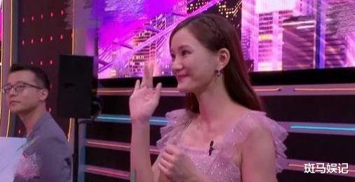 靳东|18岁靠父亲砸钱加戏，直接让黄圣依给她作配，35岁破产成柜姐