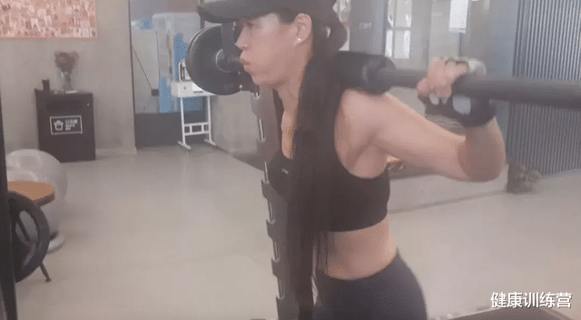 运动|人称健身少女的52岁阿姨,貌美如初,这项运动给她加了不少分