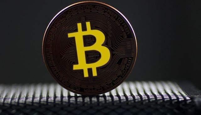 比特币 如果当初稀里糊涂买了20000枚比特币，现在会过得怎样？