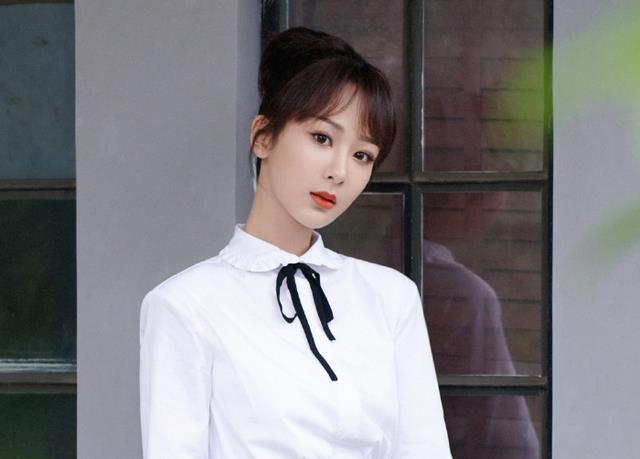 香蜜沉沉烬如霜|《香蜜沉沉烬如霜》：捧红罗云熙，带火邓伦，却忘了“霸屏”的她