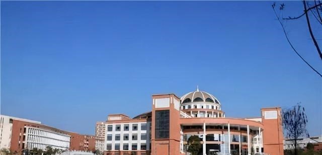 奶豆说育儿|国内的4所二本医科大学,实力可与211相媲美,其中有你的母校吗