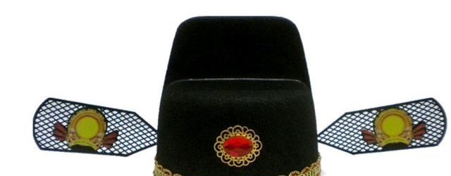 天明情感说 领导子女的学生就很吃香?涉事班主任受到处分,他们为谁背了黑锅