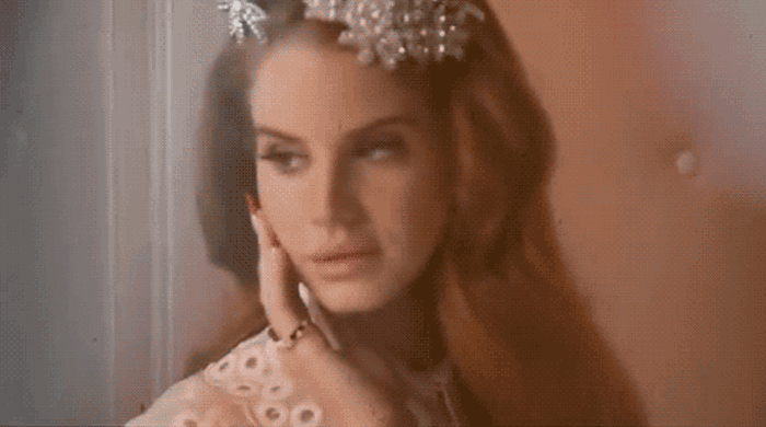 王菲|她13岁成美艳甜心，却因变胖被骂滚出娱乐圈：好笑，姐不靠脸吃饭