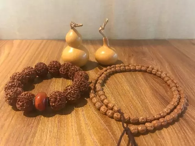 文玩|羡慕！入坑8年，如今他手上的串都已经开片了...咱们文玩人的追求啊！