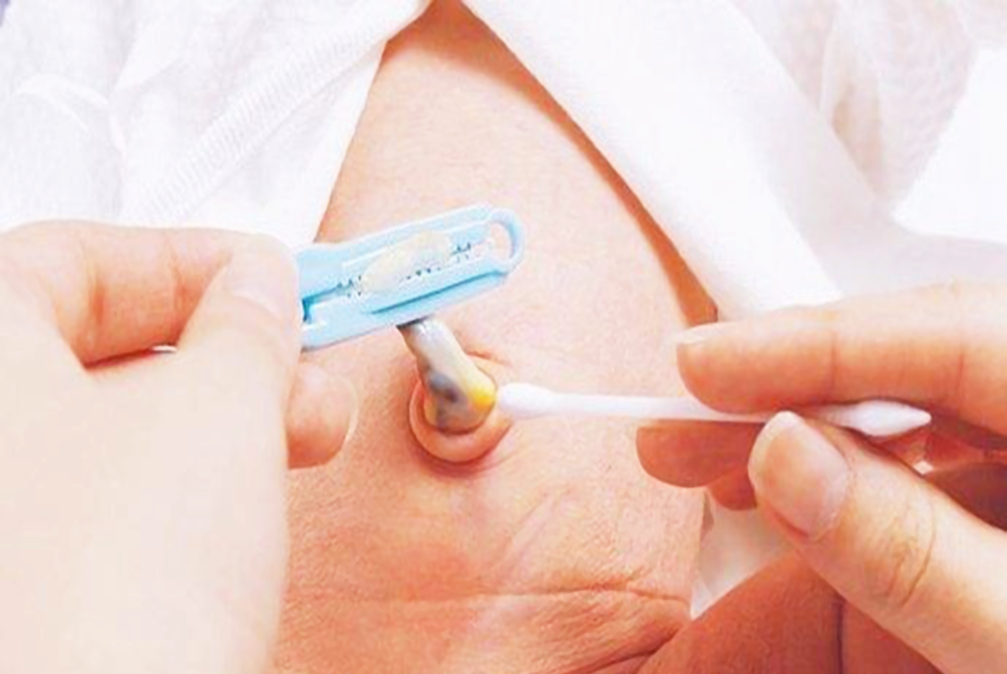 菁妈育儿|孩子出生后第1周,每一天都有一“难”,妈妈要学会带娃一起克服