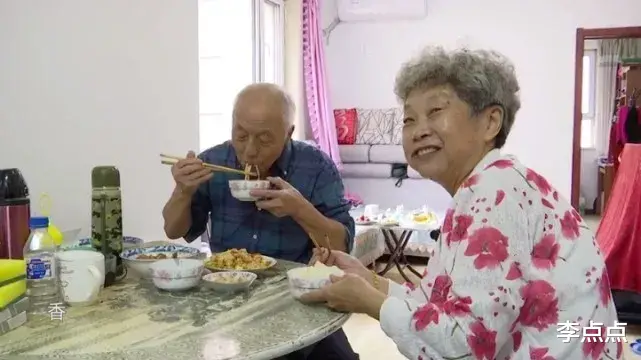 李点点|笑到打鸣,老年相亲节目怎么会搞笑!!!