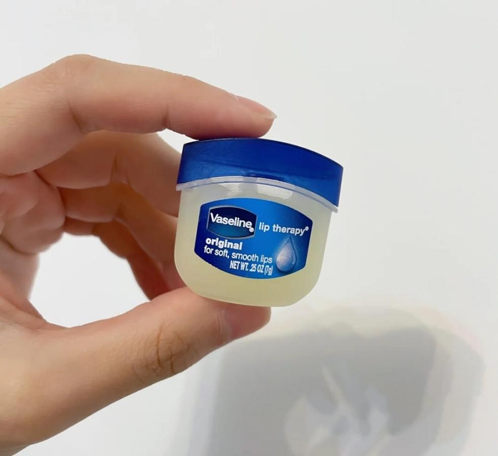 fashion美尚 快丢掉！4款大牌唇膏安全监测中招！重金属超标，很多孕妈在用？