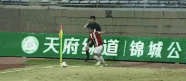 |中甲积分榜更新，领头羊14连胜中甲，无缘提前冲超，成都关键3分