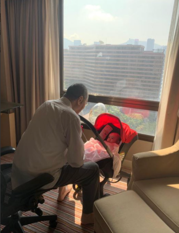 刘诗昆|钢琴大师刘诗昆81岁再当爹，和妻子差37岁，他的传奇人生堪称奇迹