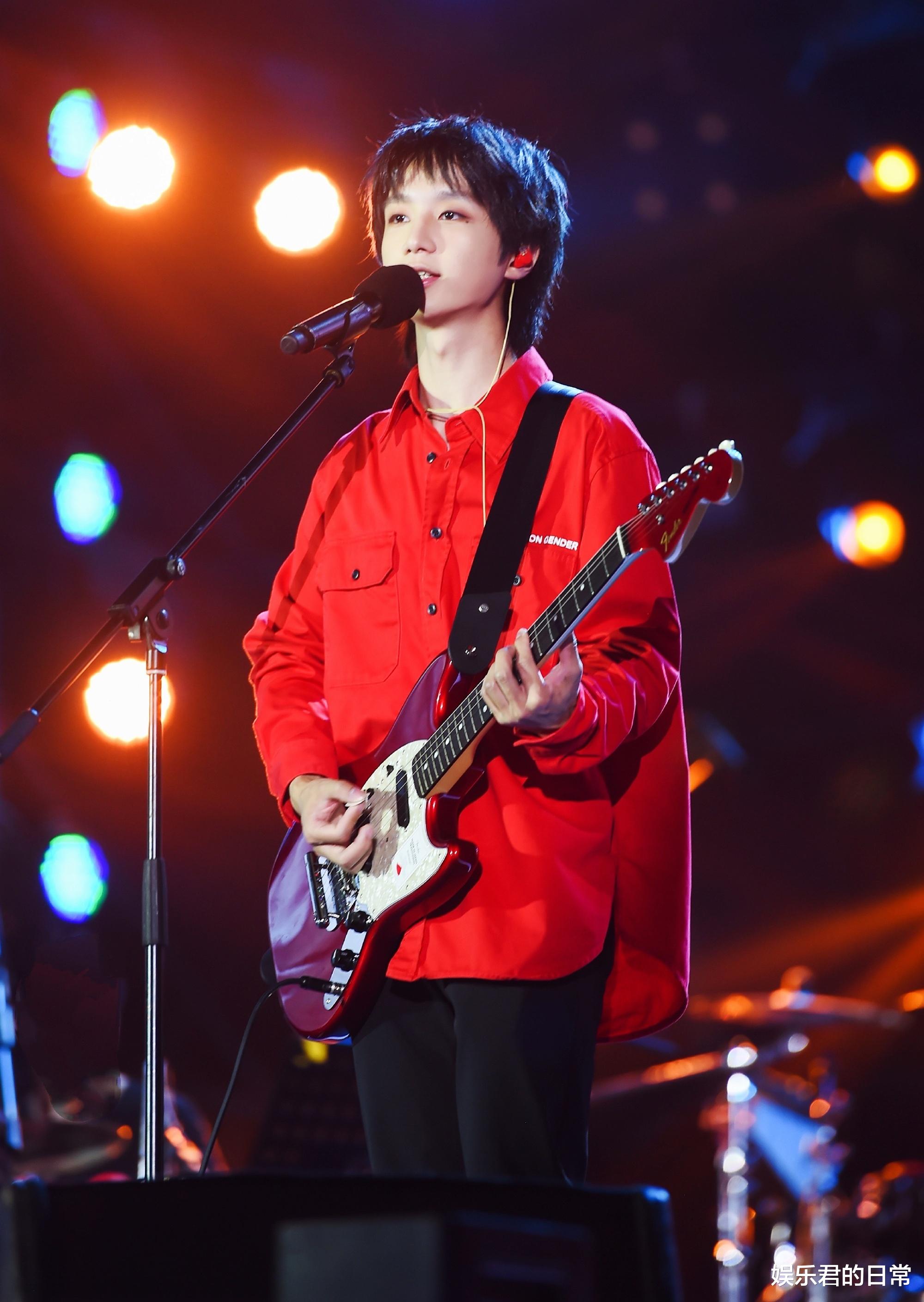 水木年华|水木年华直播卖货人气惨淡，表情木讷显尴尬，被吐槽掉价争议不断