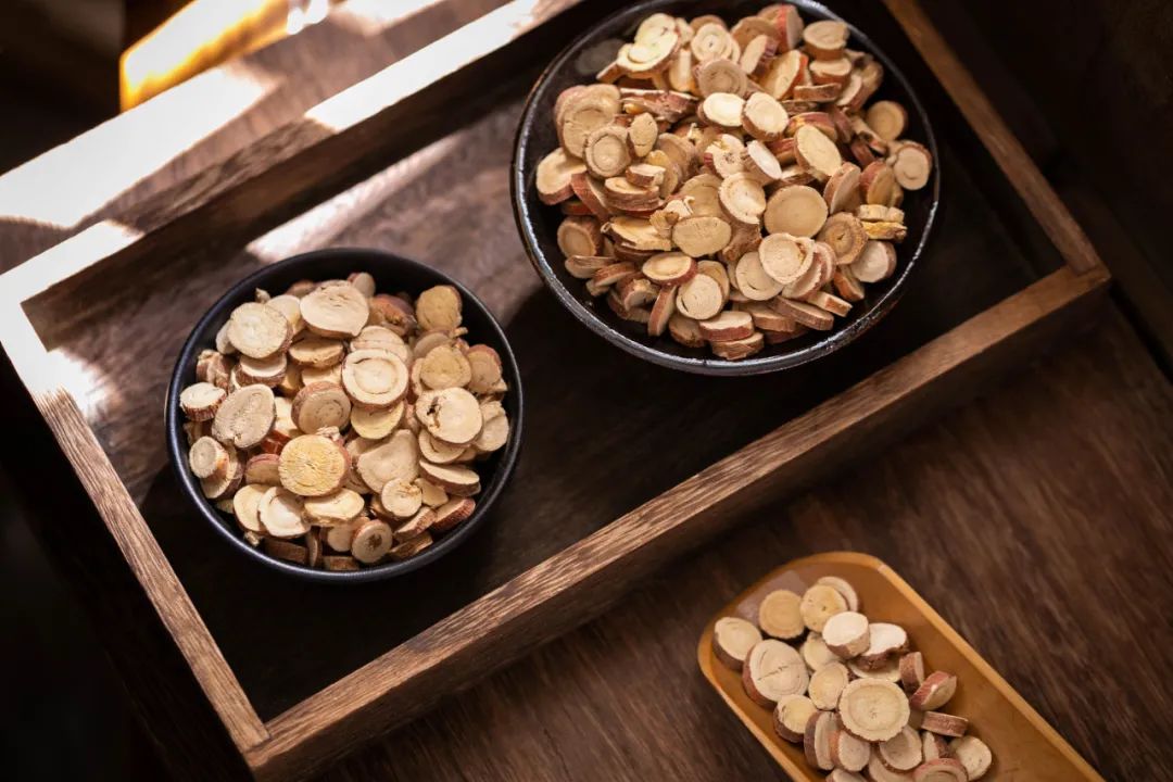 茯苓|这个经典药方功效大,可缓解脾虚胃寒、湿气严重、燥热痰多的问题