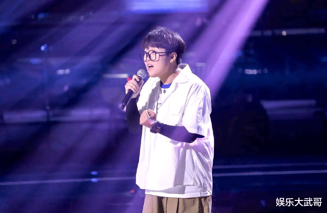 洪欣|《中国好声音》王靖雯忘词还得31票，回头看看贺三，公平公正在哪里
