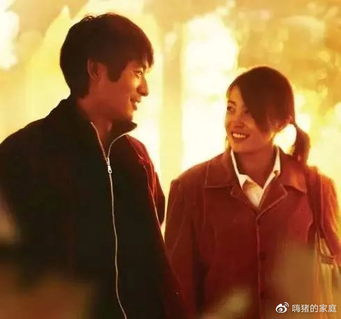 嗨猪的家庭|曾出演“限制级电影”走红,跟父亲决裂,网友:被打击的孩子,一辈子带着伤痕