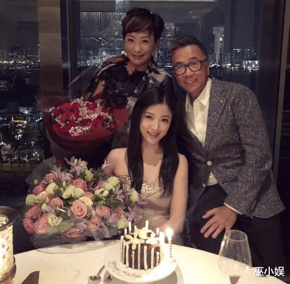 约翰尼|香港名媛陈可欣私生活混乱？被爆出轨闺蜜男友，差点嫁入豪门成为赌王儿媳？