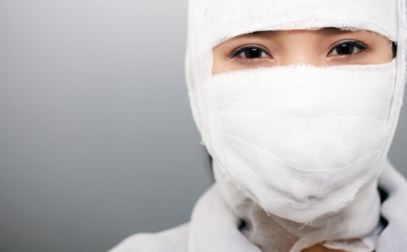 清水时尚 50岁大妈自诉：我把24岁的媳妇赶走了，她做的事任何人都难以接受