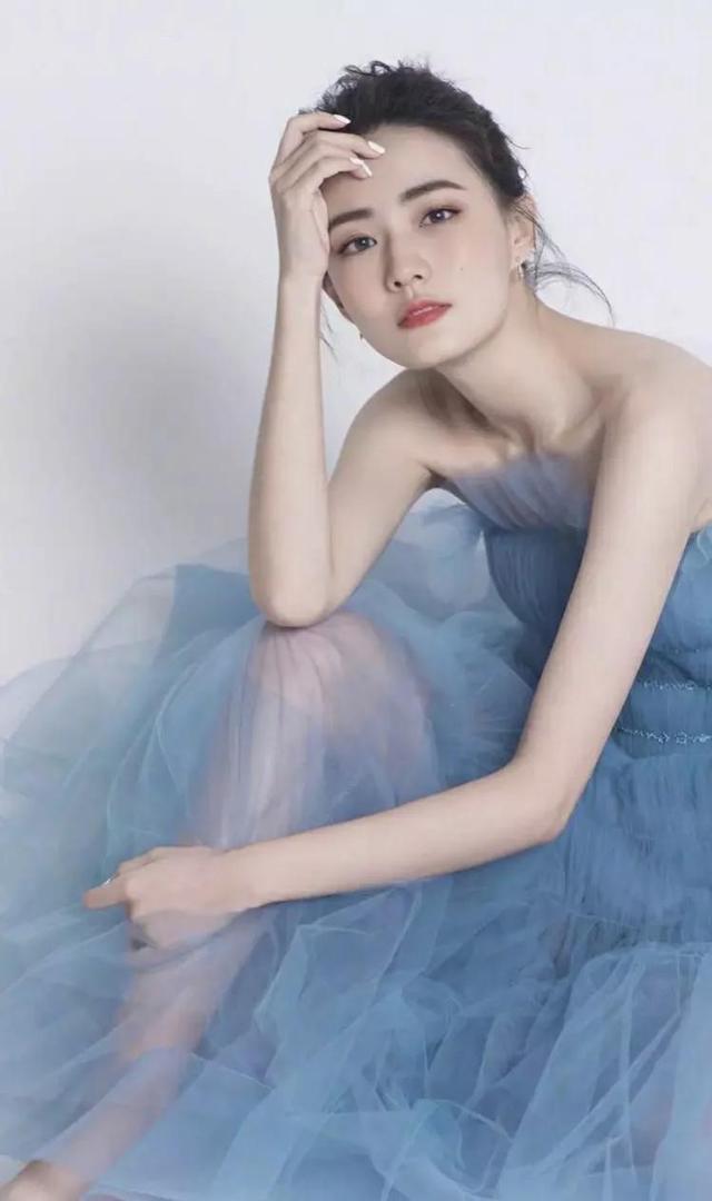 王安宇|95后小花旦徐璐:眉目如画唯美可爱,容貌姣好惹人爱