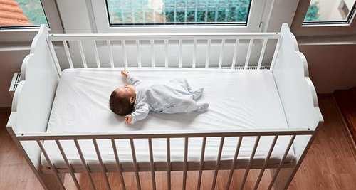 舜网 年轻妈妈当着儿子面换衣服毫不避讳，总觉得孩子小，儿子的举动让她慌了