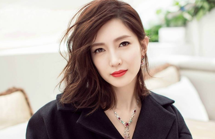 新白娘子传奇|江疏影为何不愿拍古装戏？当她穿上古装的那刻，网友：低调一回？