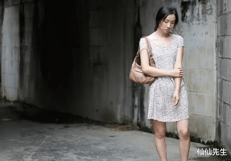 仙仙先生|“不想背叛丈夫,却忍不住想他”前任出现让女子内心烦躁:去见他