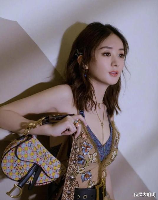 赵丽颖|赵丽颖连衣裙旧照火了，被指生娃后越来越敢穿，网友：有韵味