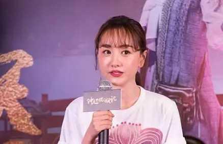 吴倩|10位女星打玻尿酸前后，杨蓉、戚薇上榜，你还敢盲目“变美”吗？