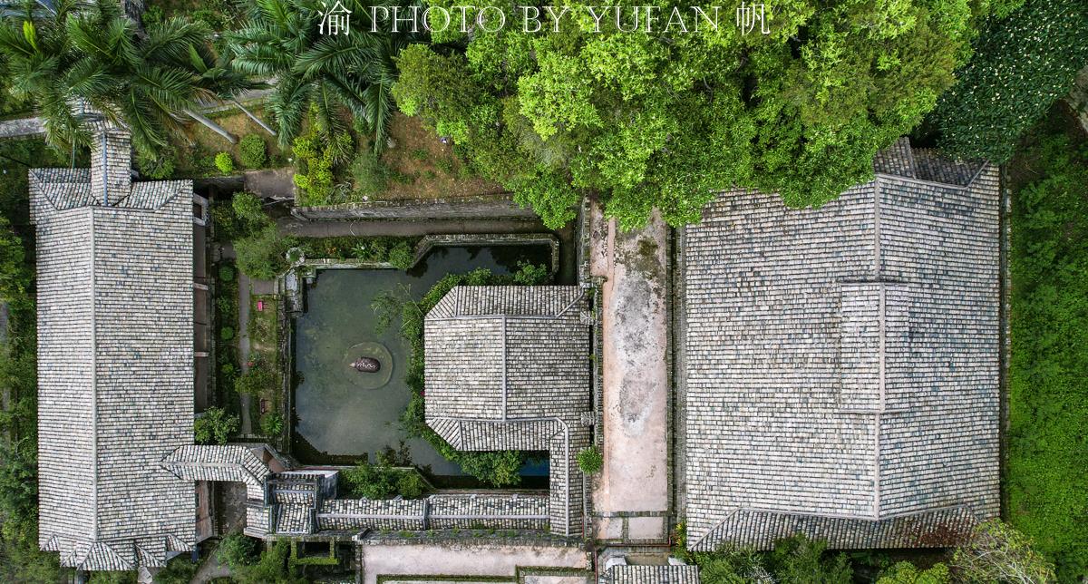 整天都在想足球的事 广西玉林发现一座400亩豪宅，主人身高1.57米，却娶了8个老婆