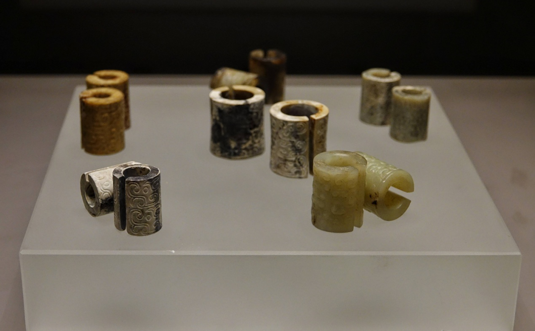 珠宝玉之窗|玉玦很美却不能随意佩戴,在古时它有特殊寓意