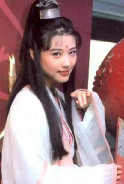 杨紫|94版《倚天屠龙记》:男女主角是败笔,男配女配成为万人迷