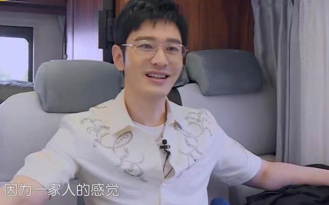 赵丽颖|要不是赵丽颖的“临场反应”，丁真这次怕是要被骂上热搜了吧