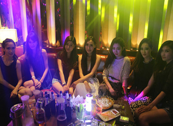  被陌生人拉入公主群，是一种怎样体验？仿佛来到新世界！